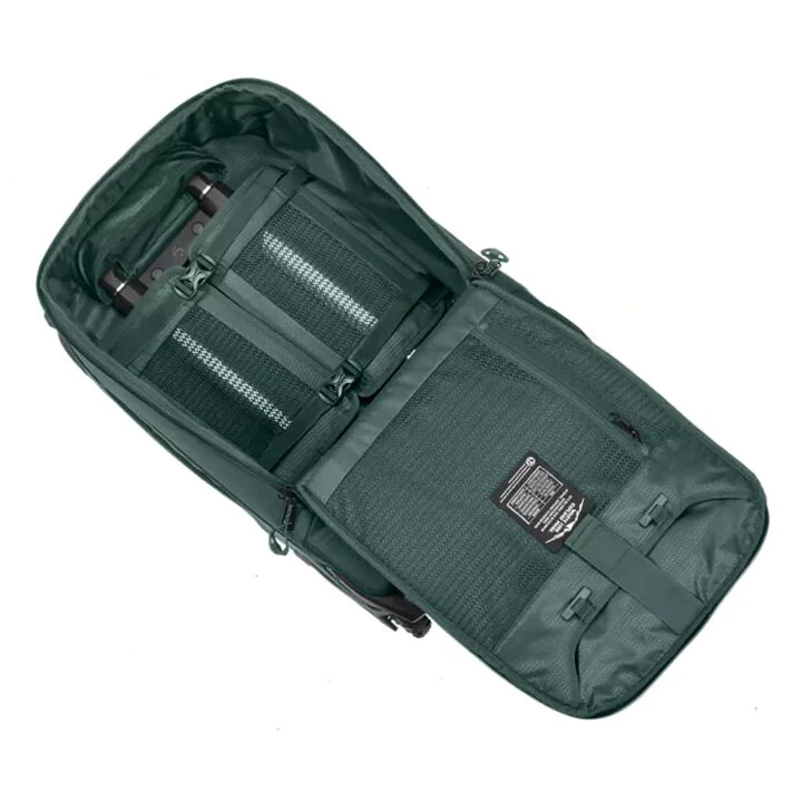Eagle Creek Tarmac XE 40 Liter 2-Wheel Carry-On Bag 3 Eagle Creek Tarmac XE 40 Liter 2-Wheel Carry-On Bag - Image 3